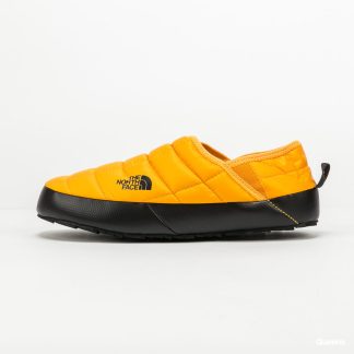 Șlapi The North Face Men's Thermoball Traction Mule V summit gold / tnf black
